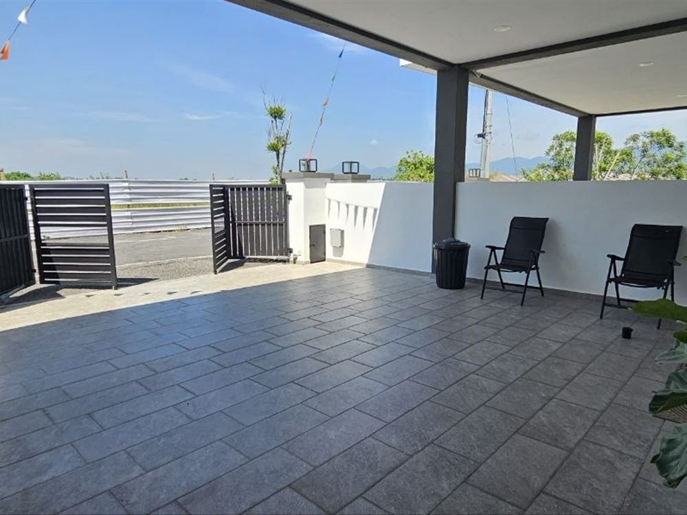 Double Storey Terrace show unit — view 3