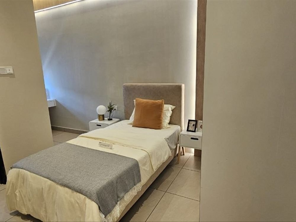 Double Storey Terrace show unit — view 11
