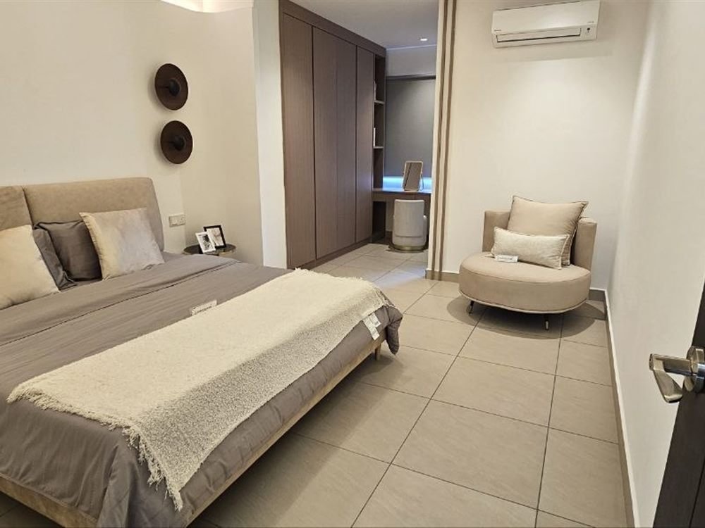Double Storey Terrace show unit — view 17