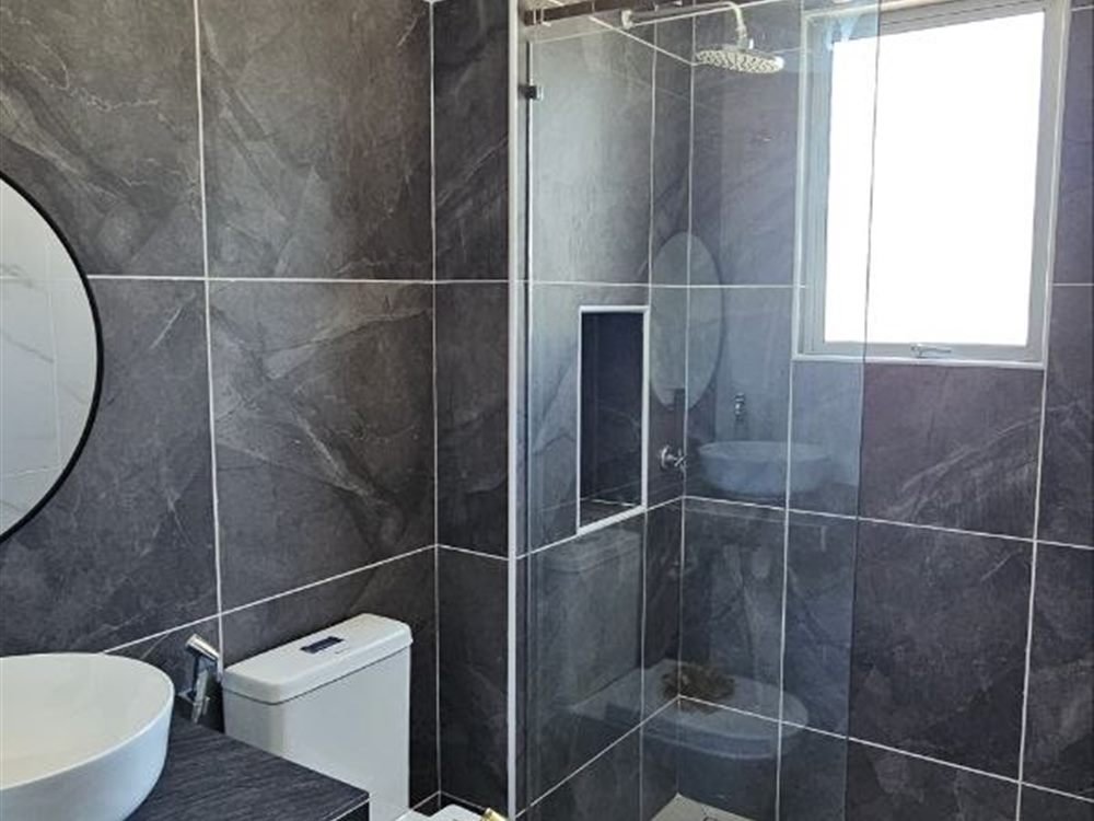 Double Storey Terrace show unit — view 23