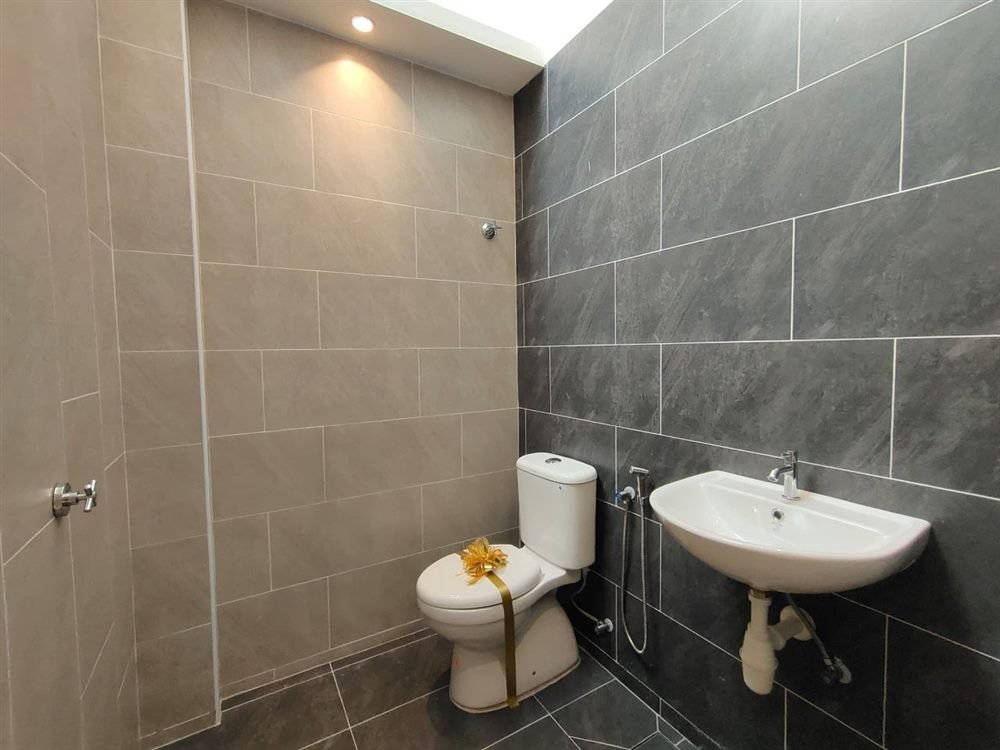 Terrace show unit — view 13