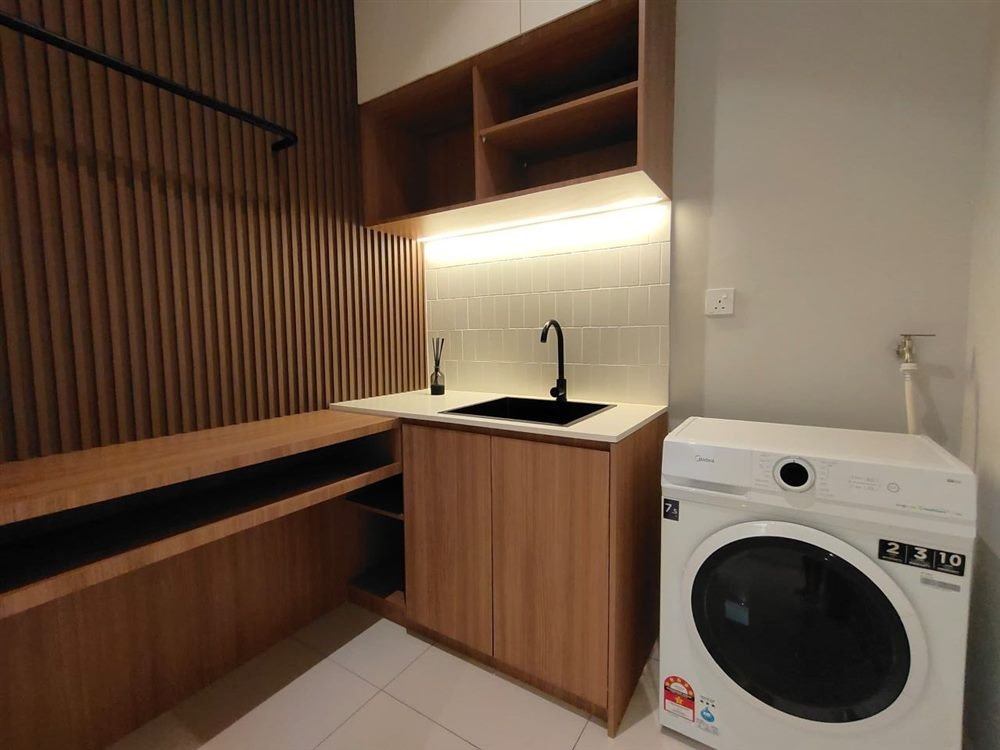 Terrace show unit — view 16